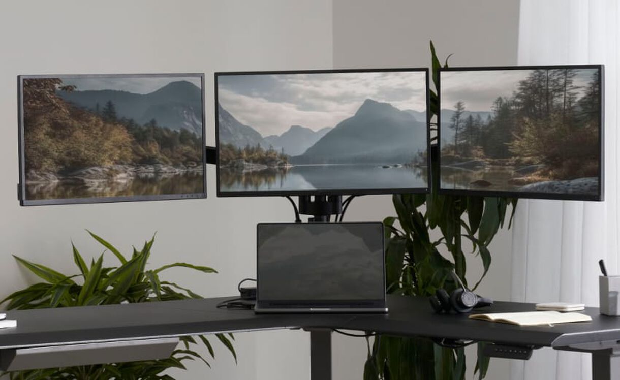 triple monitor arm